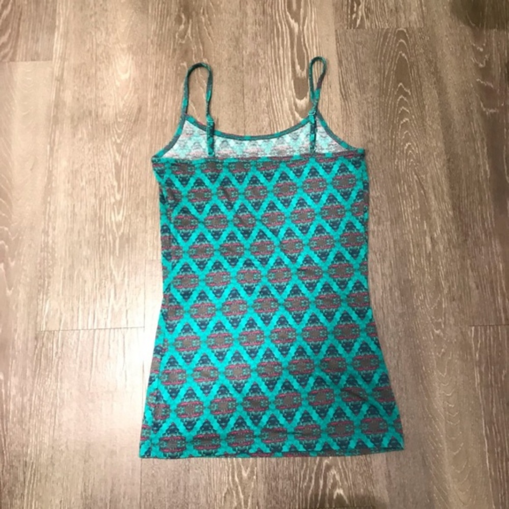 Geometric Tank Top - Picture 4 of 5